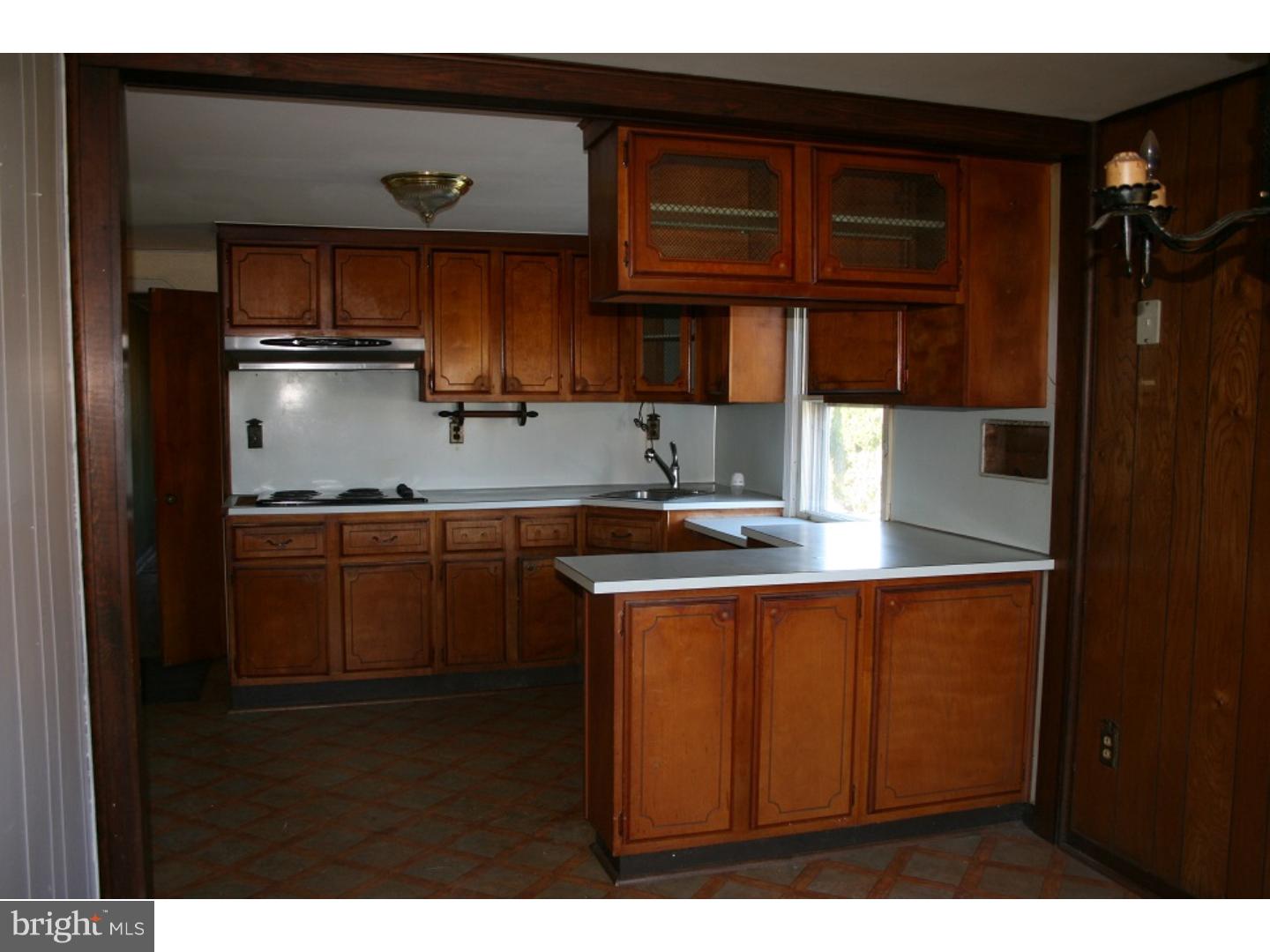 614 Cherry Road Hatfield, PA 19440 - Photo 4 of 24 Kitchen