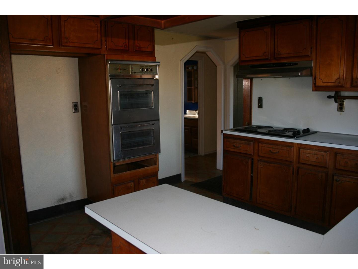 614 Cherry Road Hatfield, PA 19440 - Photo 5 of 24 Kitchen