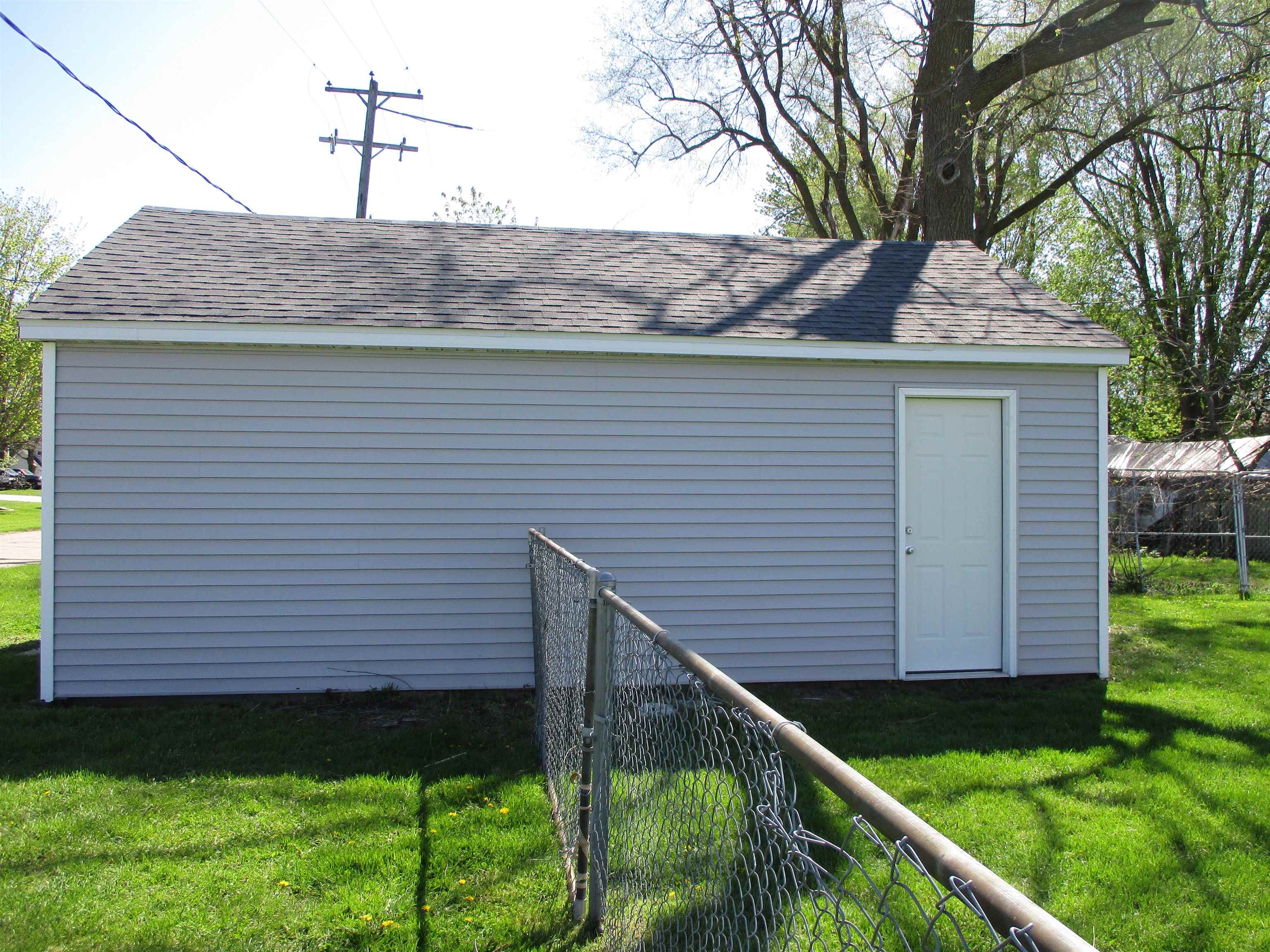 205 High Street Bancroft, MI 48414 - Photo 39 of 50 50140819-f68813a7-81e1-4486-8d62-7a6a2dc1d65c.JPG