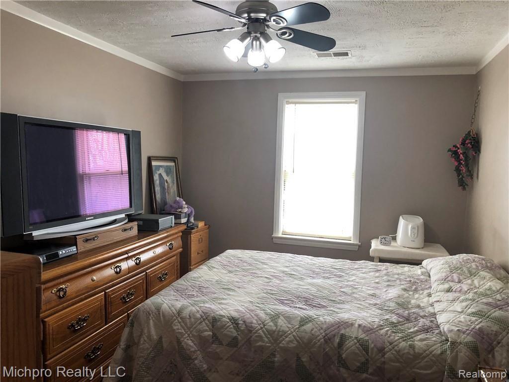 389 West Dryden Road Metamora, MI 48455 - Photo 23 of 33 IMG_3095.JPG