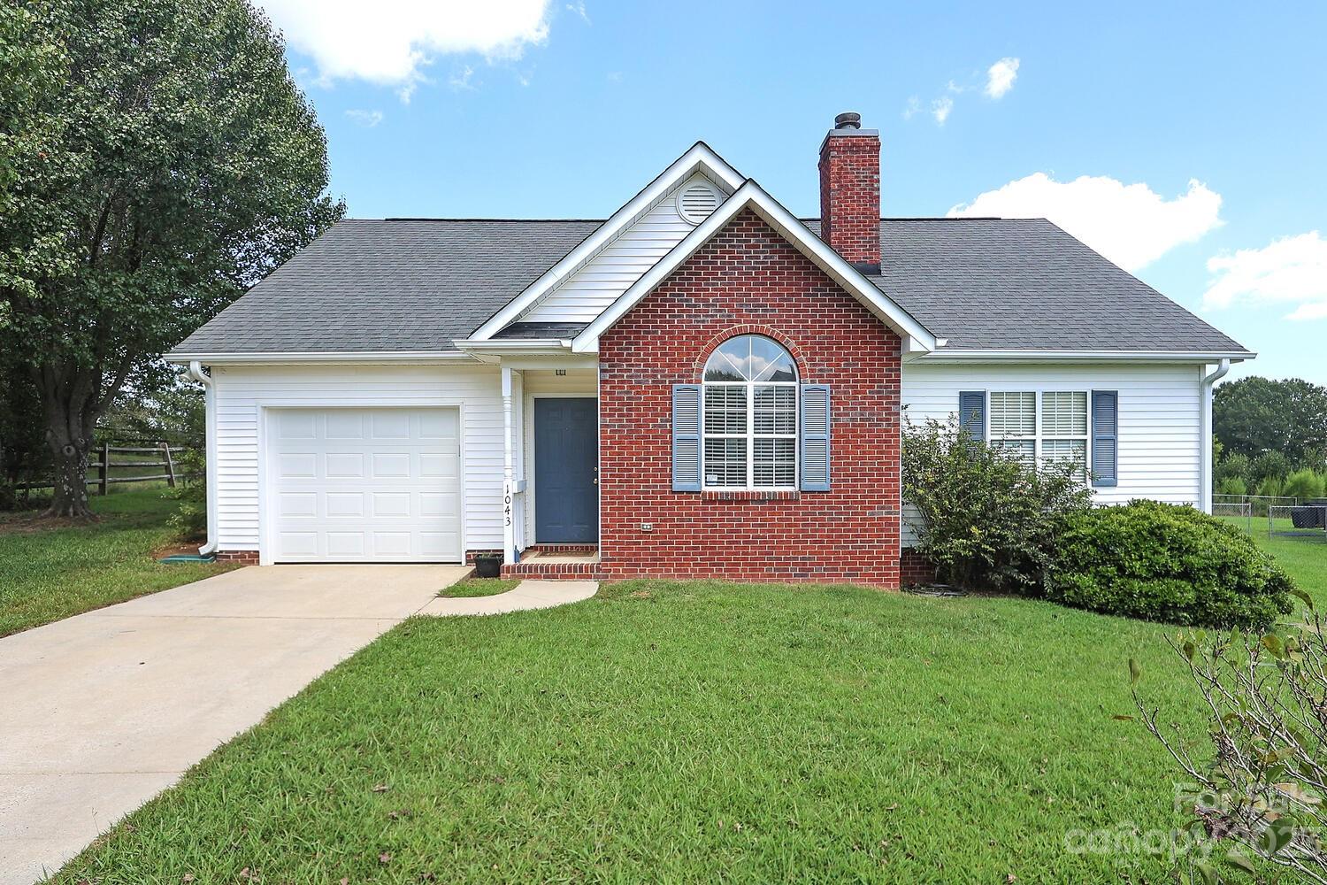 1043 Ridgefield Circle Indian Trail, NC 28079 - Photo 2 of 27