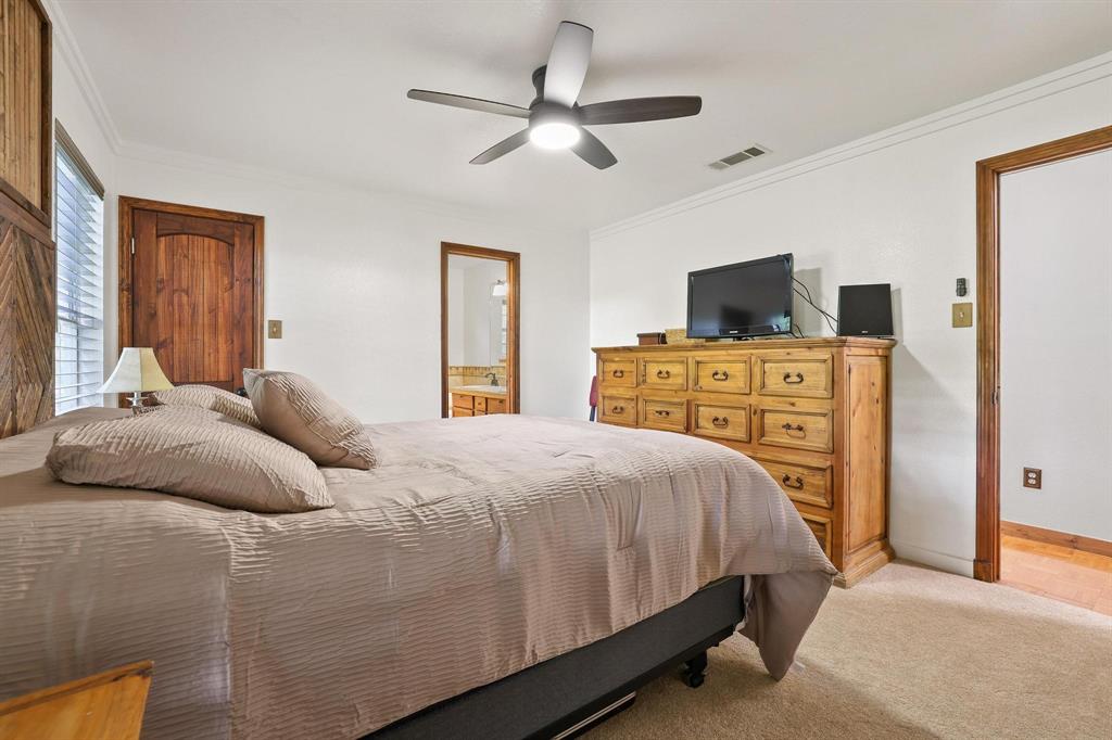1045 Middle Road Denison, TX 75021 - Photo 27 of 39