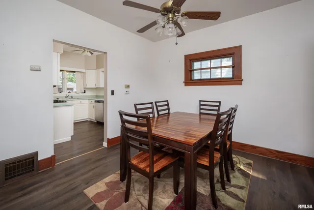 $153,000 | 1610 30th Street, Rock Island, IL 61201