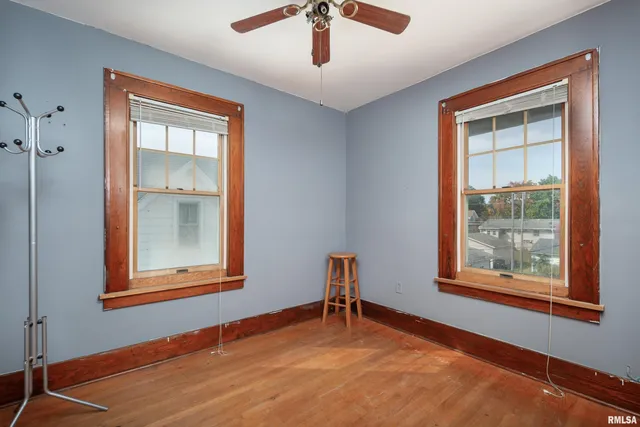 $153,000 | 1610 30th Street, Rock Island, IL 61201