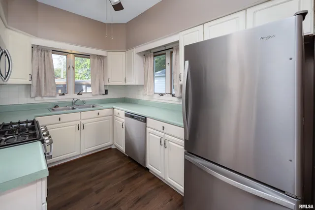 $153,000 | 1610 30th Street, Rock Island, IL 61201