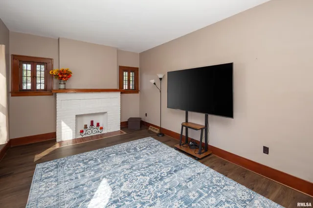 $153,000 | 1610 30th Street, Rock Island, IL 61201