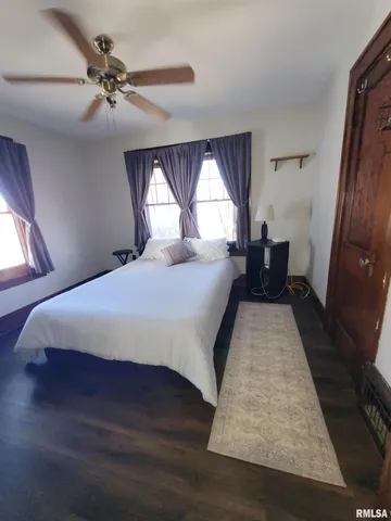 $153,000 | 1610 30th Street, Rock Island, IL 61201