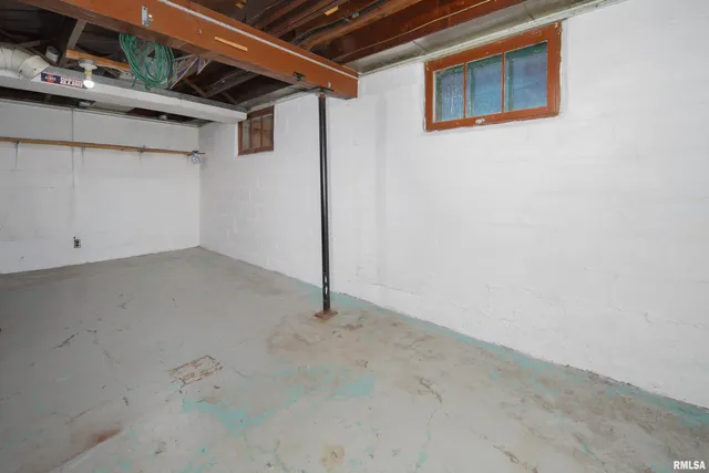 $153,000 | 1610 30th Street, Rock Island, IL 61201