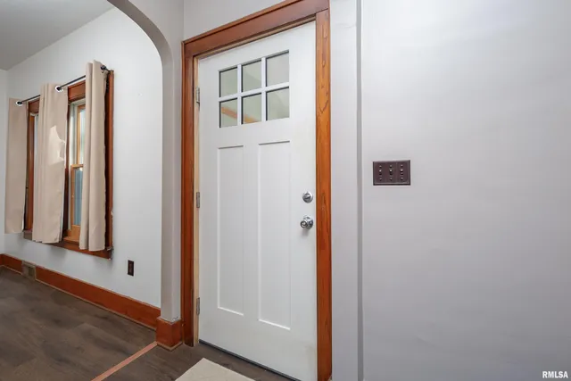 $153,000 | 1610 30th Street, Rock Island, IL 61201