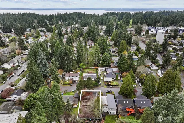 $449,950 | 14324 Fremont Avenue North, Seattle, WA 98133