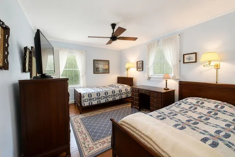 $465,000 | 1064 Springfield Avenue, Deerfield, IL 60015
