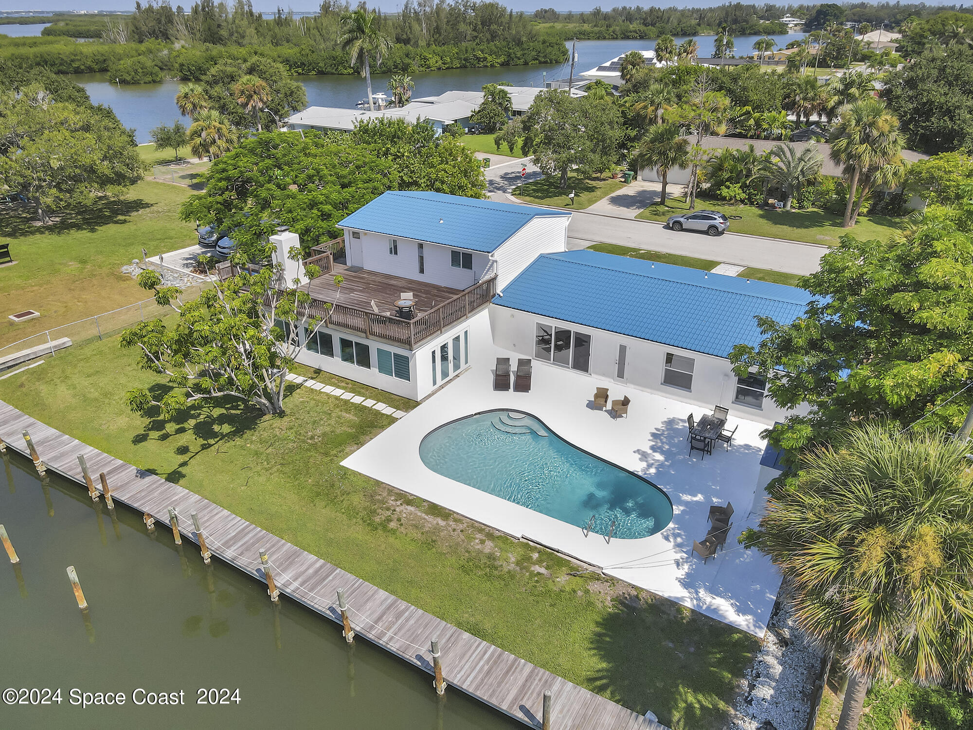492 Dempsey Drive Cocoa Beach, FL 32931 - Photo 4 of 53 DJI_0911