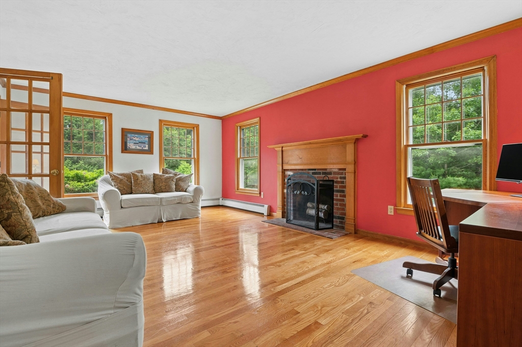 10 Sadler Road Upton, MA 01568 - Photo 5 of 42