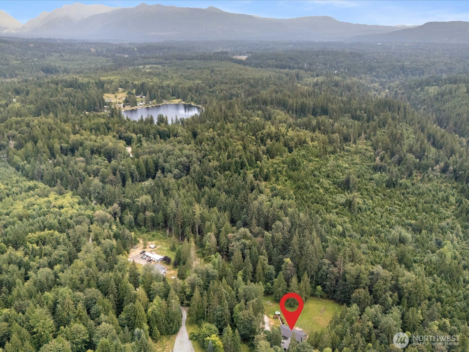 23322 North Lake Cochran Road Monroe, WA 98272 - Photo 38 of 40 a view of a city with mountain