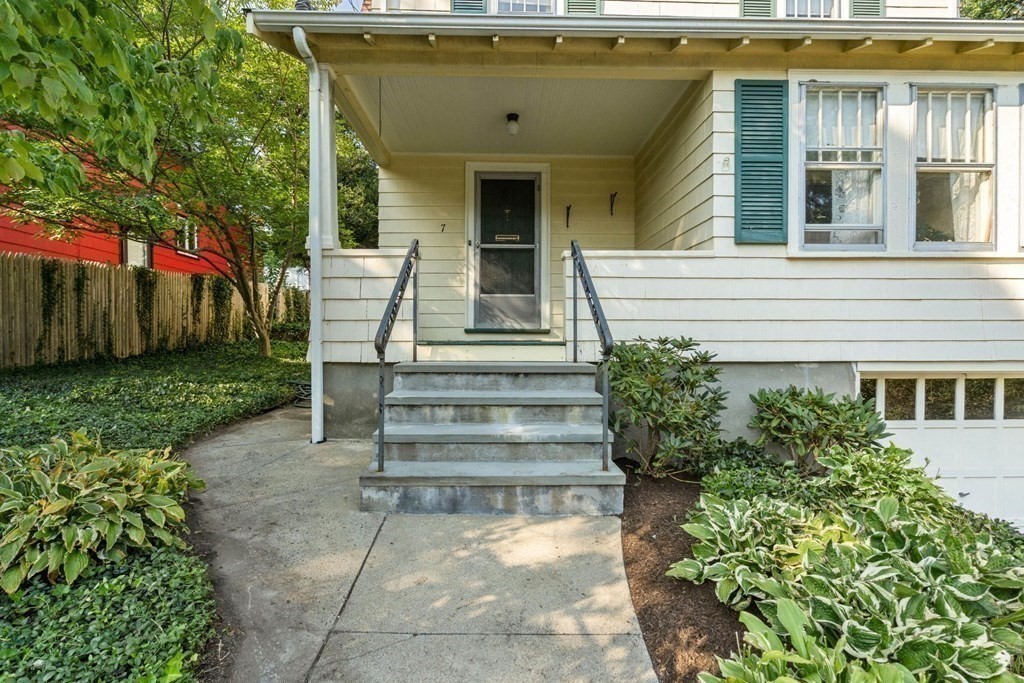 7 Longfellow Road Arlington, MA 02476 - Photo 3 of 38 Gallery Image 3