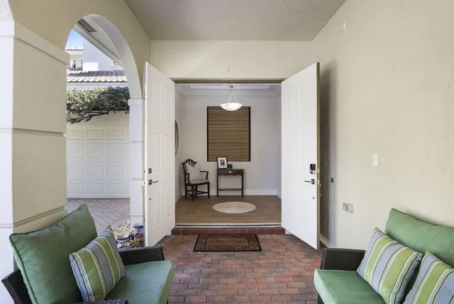 $1,650,000 | 122 Via Castilla, Jupiter, FL 33458