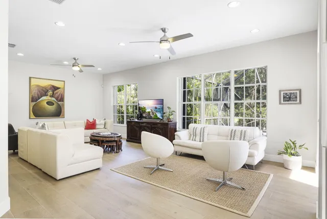 $1,650,000 | 122 Via Castilla, Jupiter, FL 33458