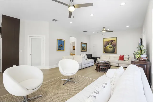 $1,650,000 | 122 Via Castilla, Jupiter, FL 33458