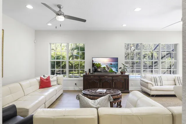 $1,650,000 | 122 Via Castilla, Jupiter, FL 33458