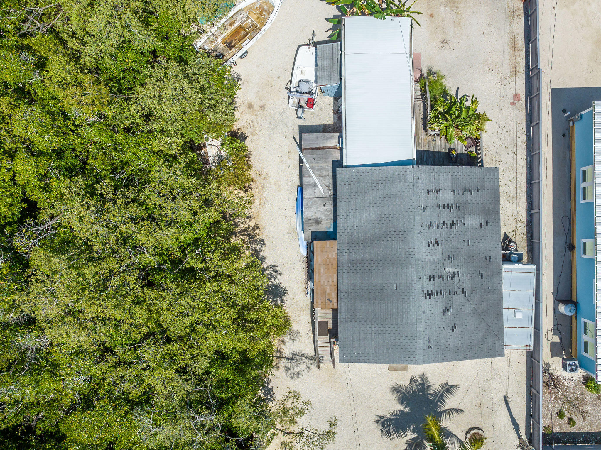 255 Cuba Road Tavernier, FL 33070 - Photo 25 of 32 Roof