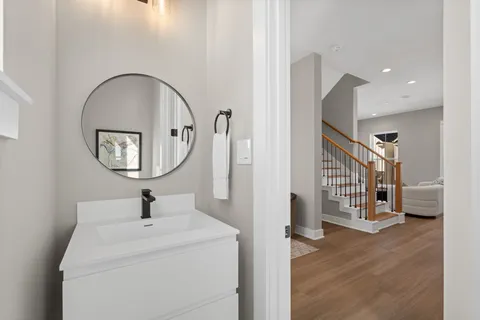 $349,900 | 5824 Highland Sun Lane, Houston, TX 77091