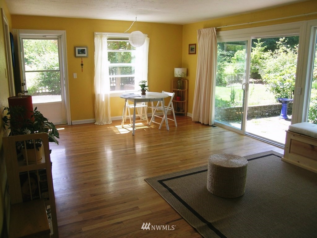 6819 174th Street Southwest Edmonds, WA 98026 - Photo 8 of 15 Gallery Image 8