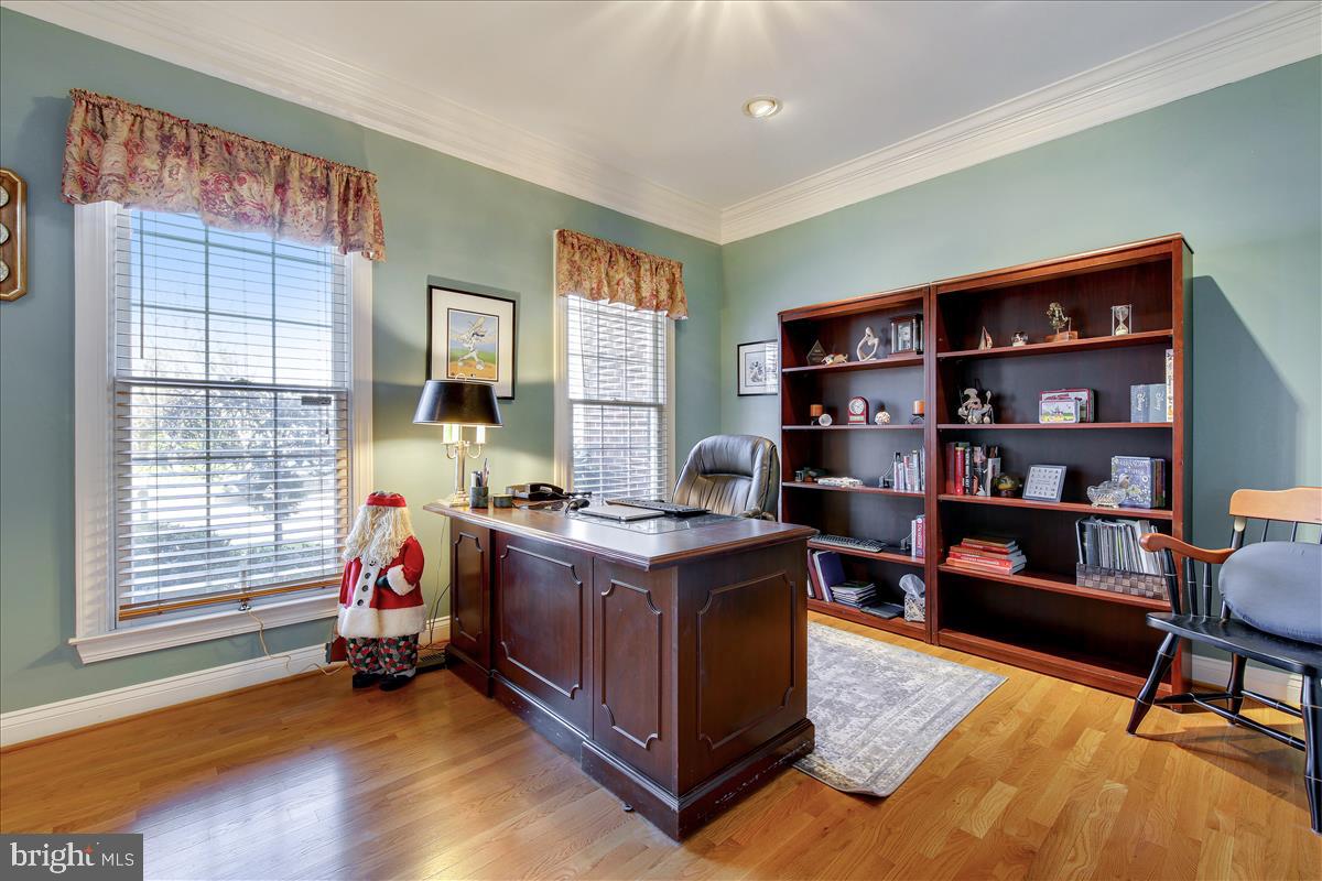 18267 Wickham Road Olney, MD 20832 - Photo 12 of 107 Convenient main floor Office