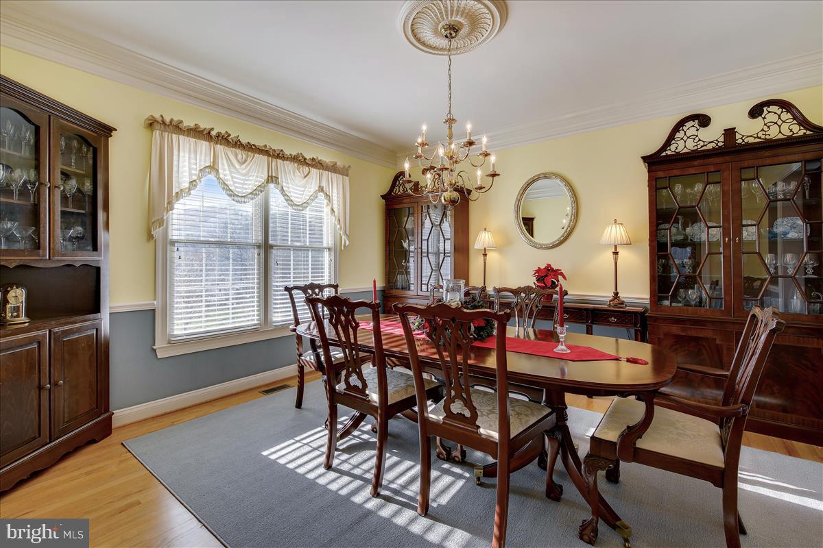 18267 Wickham Road Olney, MD 20832 - Photo 17 of 107 Formal Dining Room