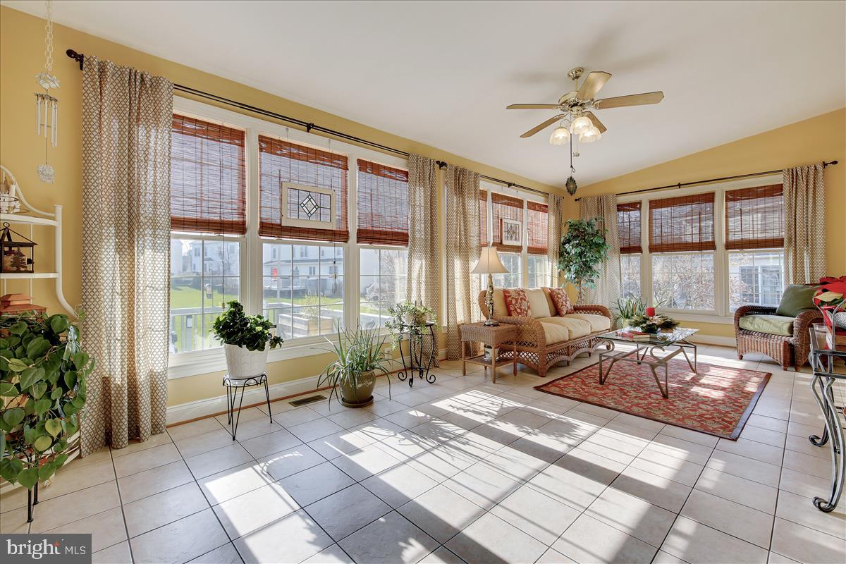 18267 Wickham Road Olney, MD 20832 - Photo 32 of 107 Sunroom