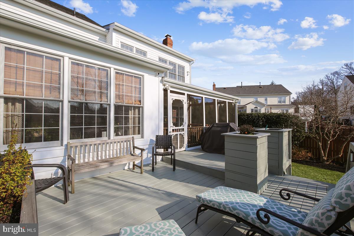 18267 Wickham Road Olney, MD 20832 - Photo 38 of 107 Outdoor deck