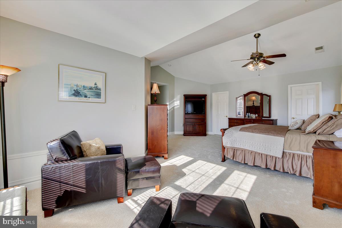 18267 Wickham Road Olney, MD 20832 - Photo 50 of 107 Sitting area in Master Bedroom