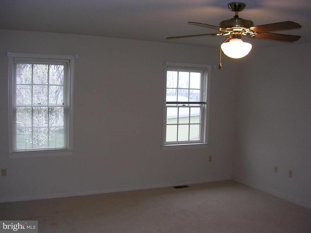 15 Royal Drive Lititz, PA 17543 - Photo 7 of 10