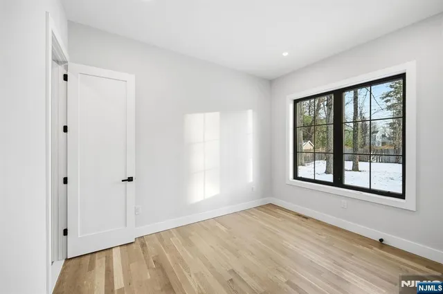 $2,725,000 | 3 Parker Court, Florham Park, NJ 07932