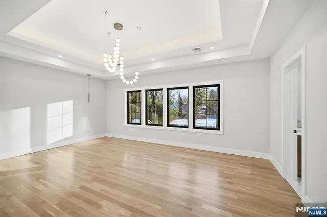 $2,725,000 | 3 Parker Court, Florham Park, NJ 07932