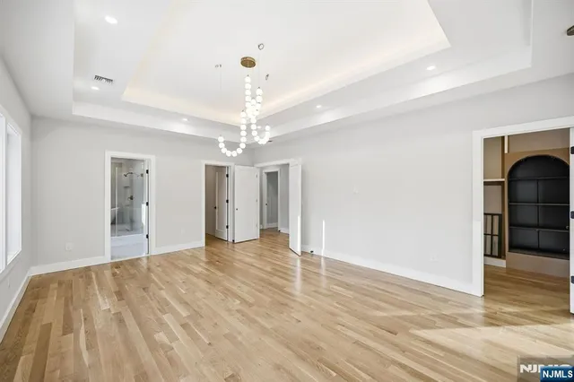 $2,725,000 | 3 Parker Court, Florham Park, NJ 07932