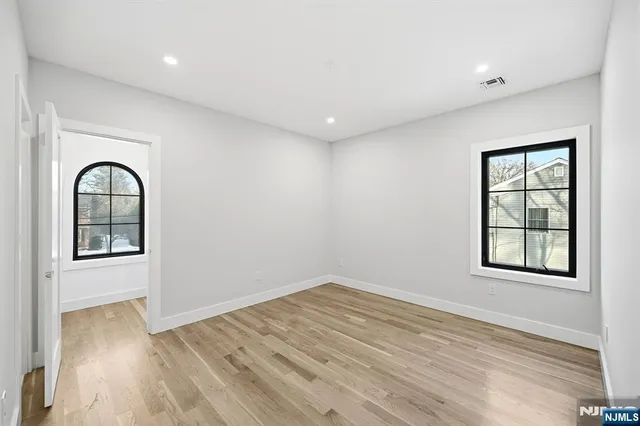 $2,725,000 | 3 Parker Court, Florham Park, NJ 07932