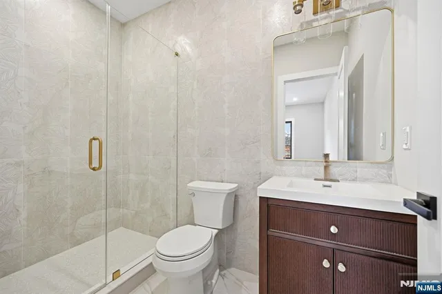 $2,725,000 | 3 Parker Court, Florham Park, NJ 07932