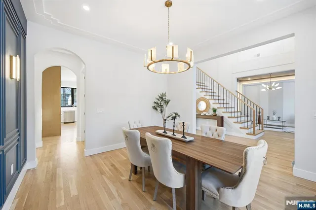 $2,725,000 | 3 Parker Court, Florham Park, NJ 07932