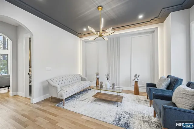 $2,725,000 | 3 Parker Court, Florham Park, NJ 07932