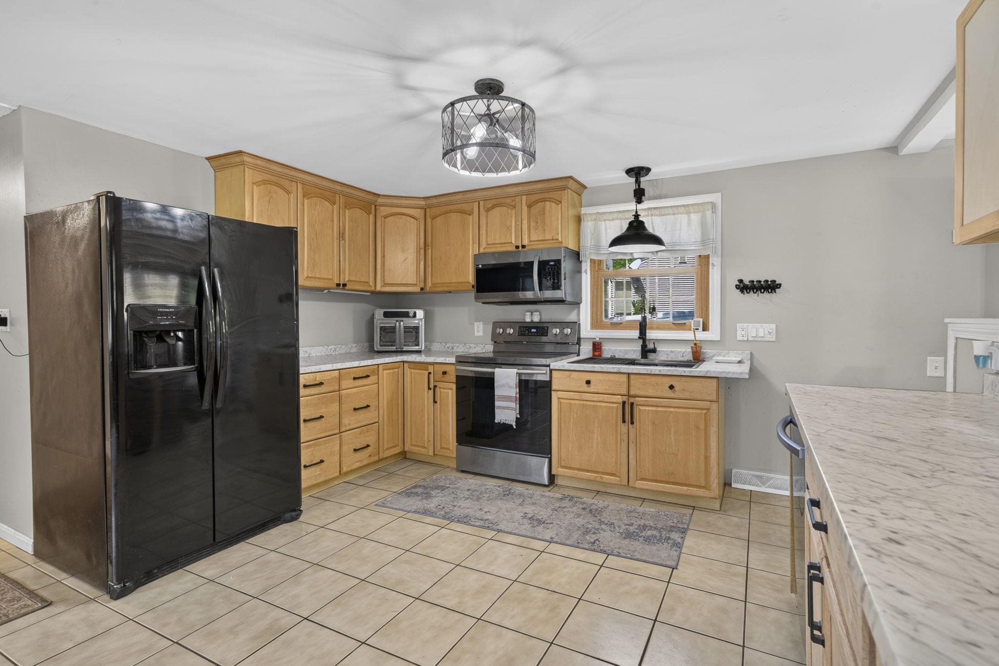 1 Mayflower Road Merrimack, NH 03054 - Photo 9 of 44 Gallery Image 9