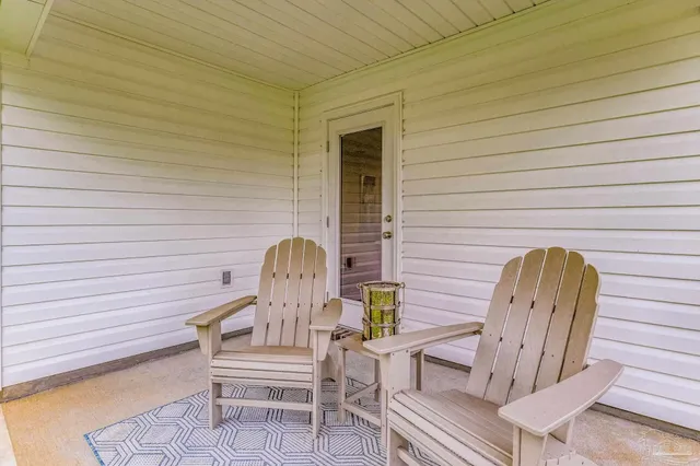 $299,900 | 9328 3 Hollow Road, Jay, FL 32565