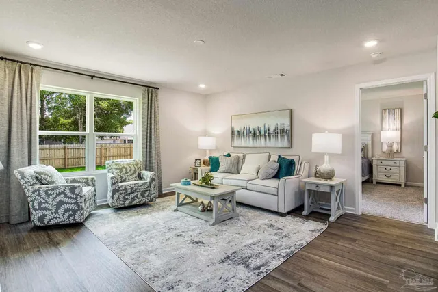 $299,900 | 9328 3 Hollow Road, Jay, FL 32565