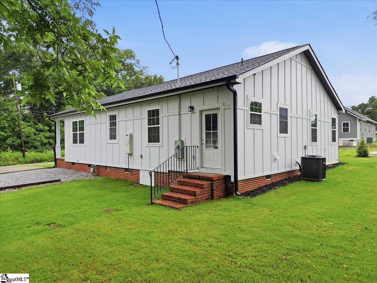 103 Perry Avenue Simpsonville, SC 29681 - Photo 28 of 32