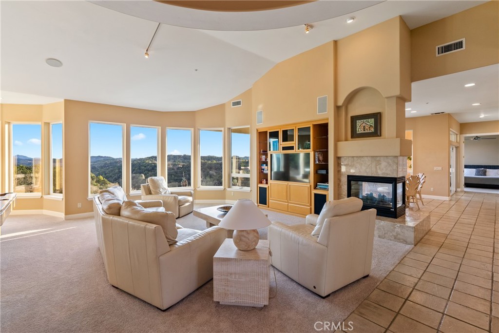 4342 Shadow Canyon Road Templeton, CA 93465 - Photo 22 of 74 Living room capturing incredible views