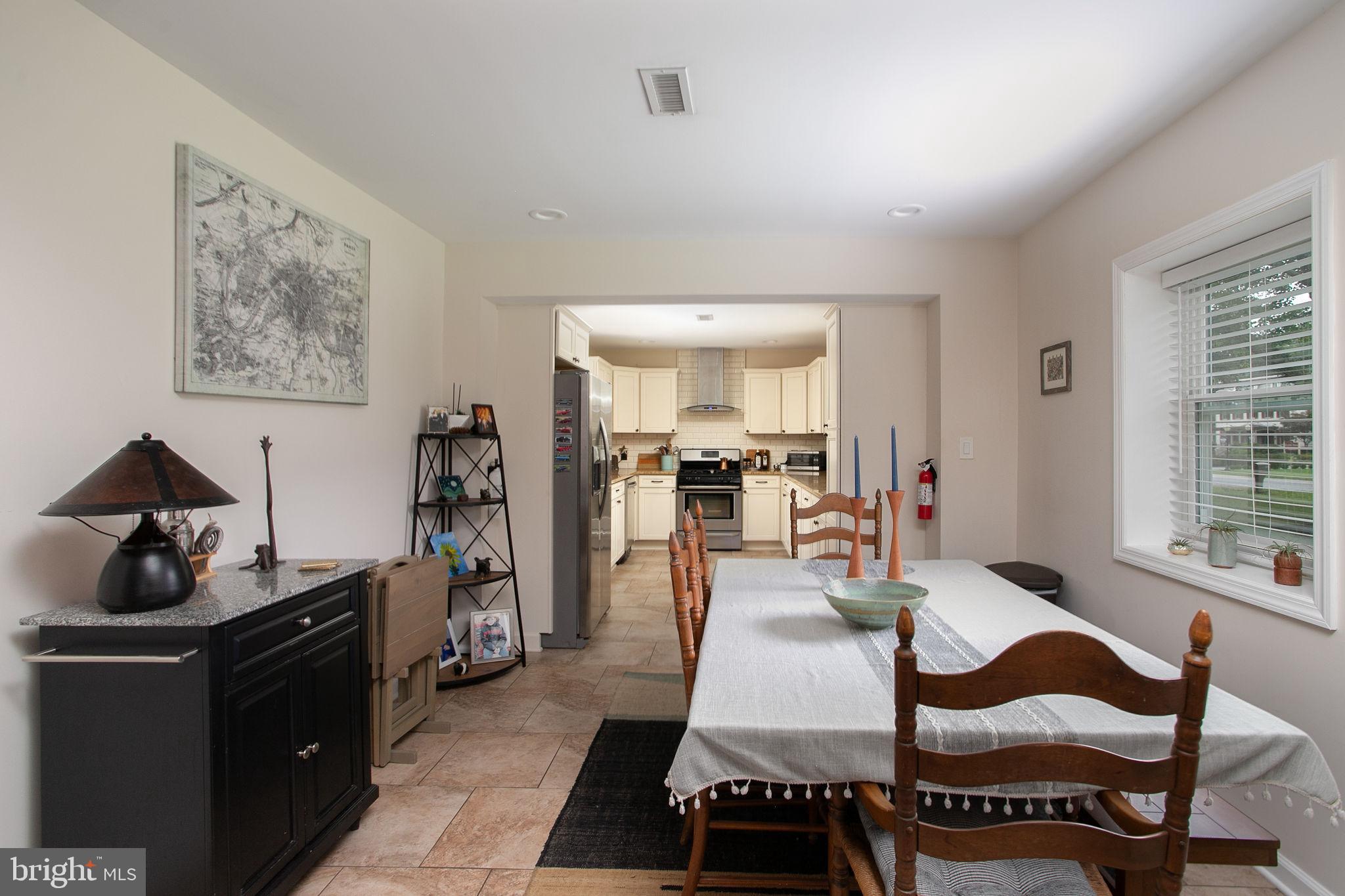 131 Edgebrook Road Hamilton, NJ 08691 - Photo 14 of 57