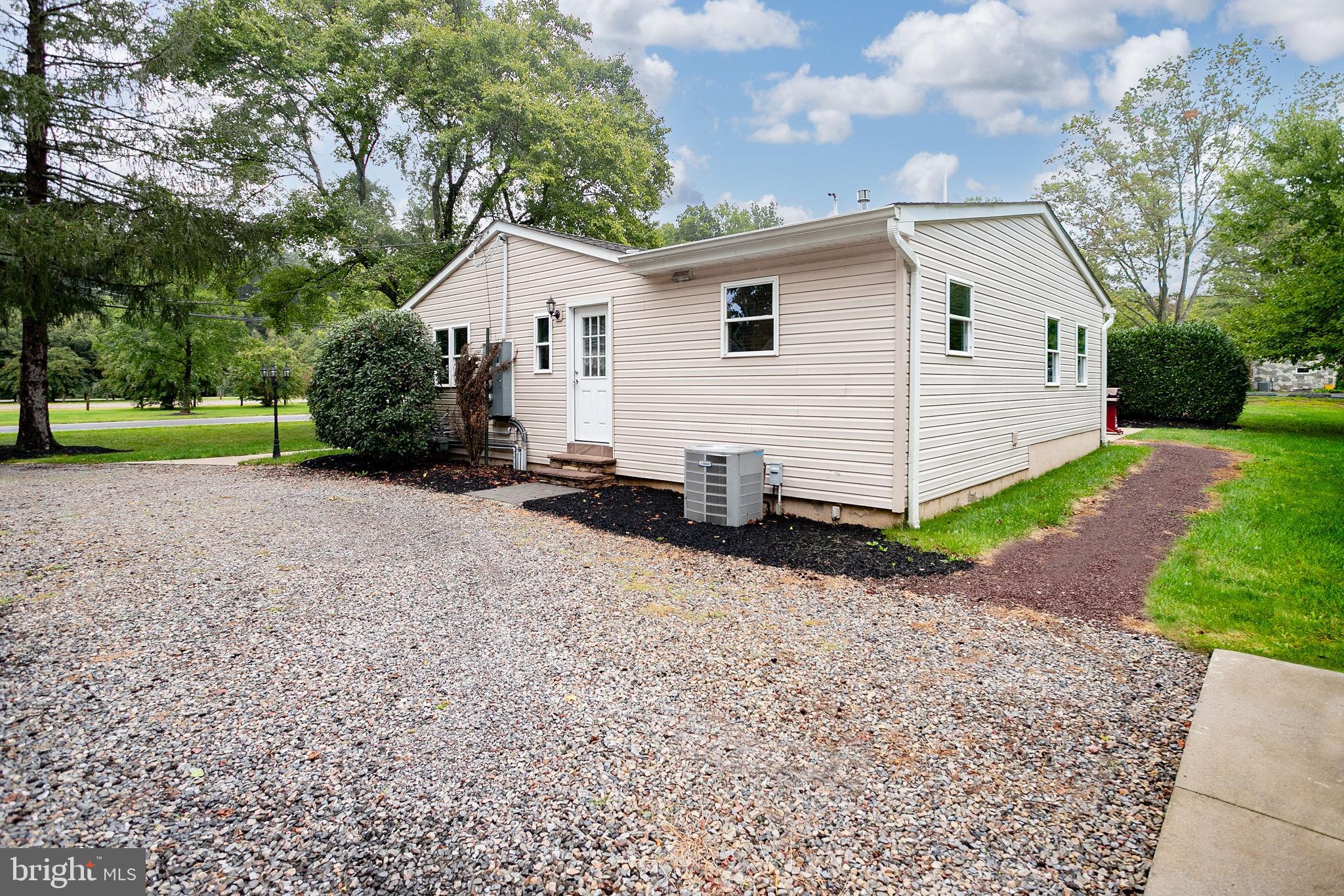 131 Edgebrook Road Hamilton, NJ 08691 - Photo 38 of 57