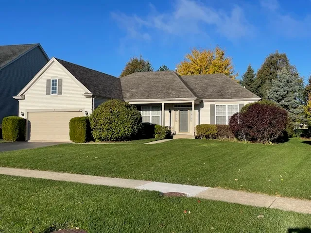 $369,900 | 296 West Prairie Walk Lane, Round Lake, IL 60073