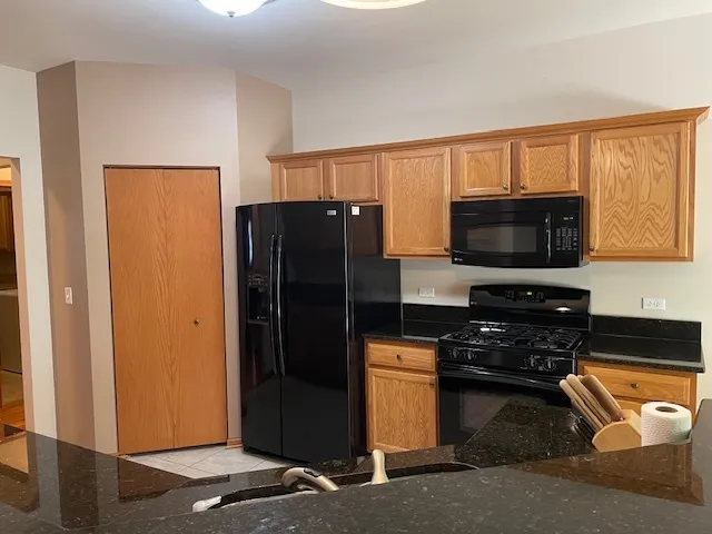 $369,900 | 296 West Prairie Walk Lane, Round Lake, IL 60073