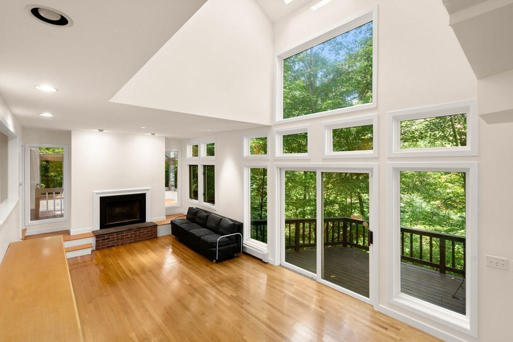 217 Summer Street Weston, MA 02493 - Photo 4 of 32