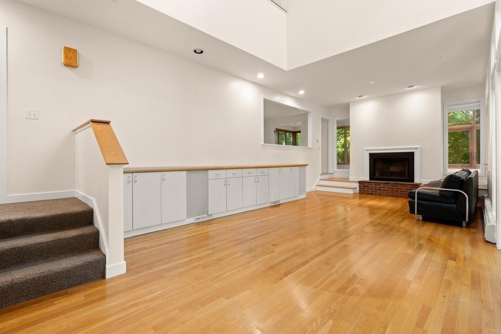 217 Summer Street Weston, MA 02493 - Photo 7 of 32